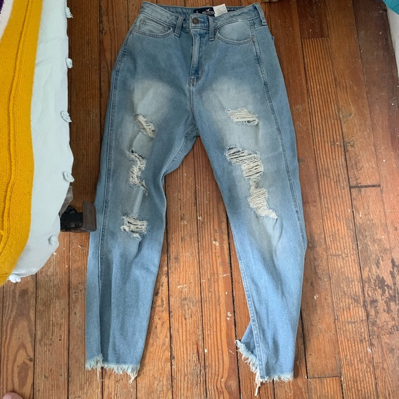 Hollister Jeans - Picture 1 of 4